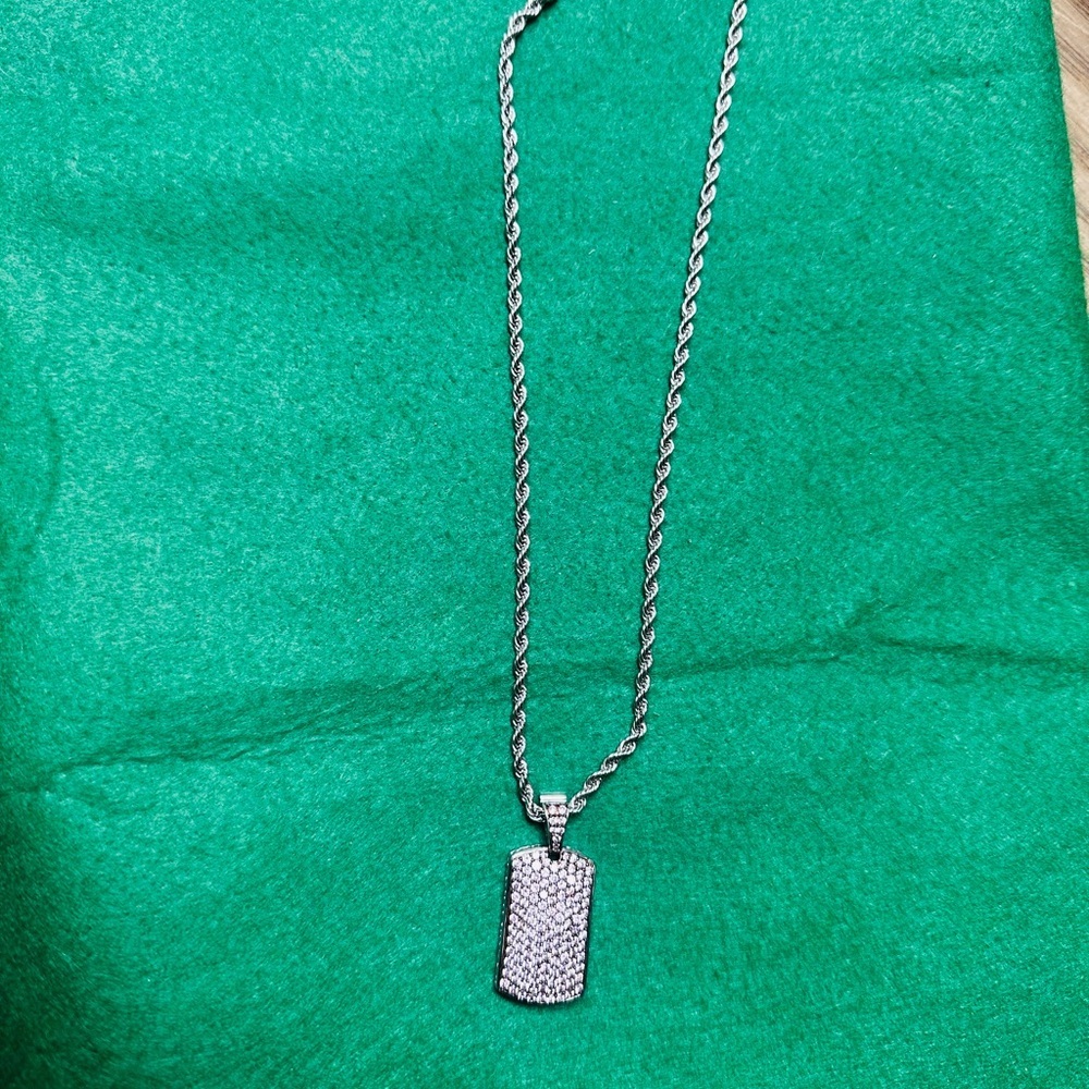 Elegant Silver Necklace